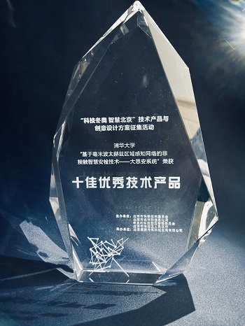 1585646936614016887.jpg 杨丽雯图片.jpg